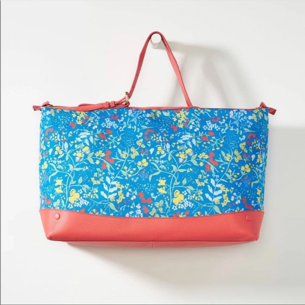 NWT Pencil & Paper Co. x Neely & Chloe Weekender Bag - Picture 2 of 6